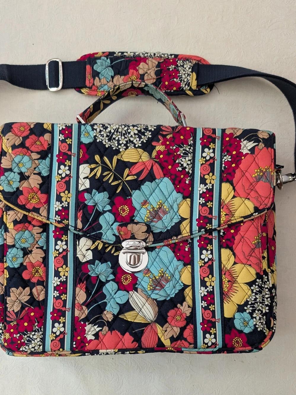 Vera Bradley Floral Quilted Messenger/Laptop Bag Zip Pockets Adjustable Strap